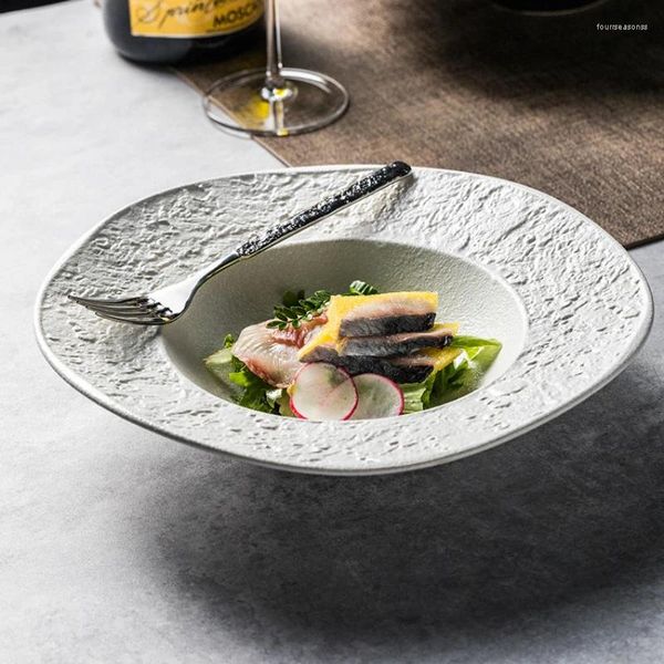 Teller kreatives Keramiksteinmuster Spezialförmiges westliches Gericht Strohhut Salatplatte Unregelmäßiges Geschirr im El Restaurant