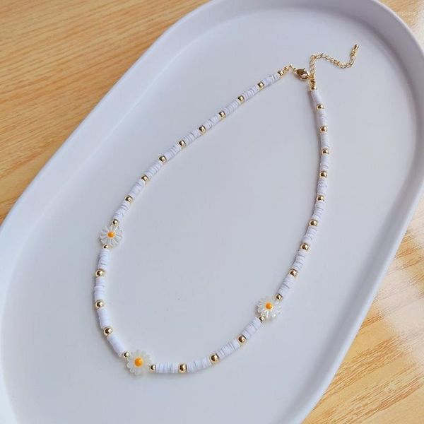 Girocollo 4mm Bianco Polymer Clay Beads Neckalce Shell Flower Daisy Collane per le donne Fornitore di gioielli Collare Heishi in vinile