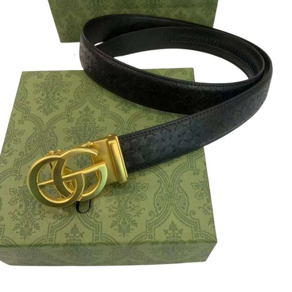 Guiccie Cinture Cintura di design di lusso di alta qualità Cintura da uomo in pelle di vacchetta Cintura di design Cintura di lusso con fibbia automatica Cintura nera Cintura dorata con fibbia nera Moda donna Larghezza 3,8 cm
