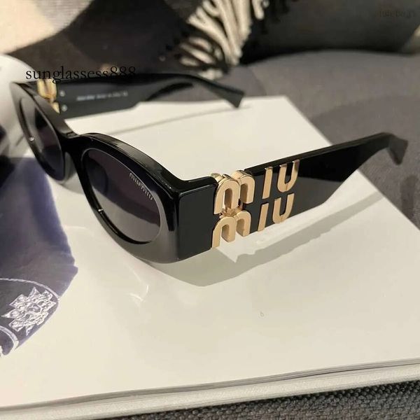 Dhgate donna miu occhiali da sole designer Net Red lo stesso tipo di famiglia per le donne Ins Cat Eye resistente ai raggi UV avanzato