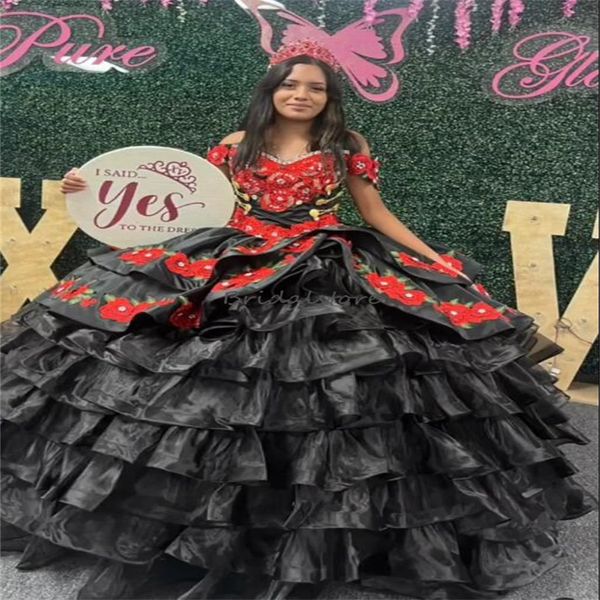 Sedici abiti quinceanera messicani 2023 con volant in organza con perline plus size dolce 16 abito da festa corsetto bianco nero abito da ballo vestidos de 15 anos xv abito da compleanno