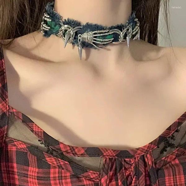 Pingente colares y2k moda borda de pelúcia denim prata cor esqueleto mão colar para mulheres na tendência do produto 2023 gargantilha pescoço laço