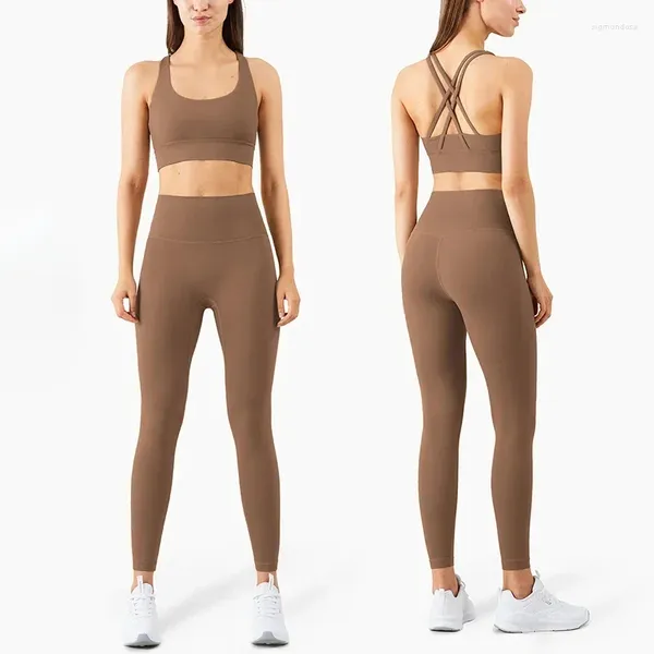 Aktif Setler Kadın Yoga Set Taytlar ve Üstler Fitness Sportwear Suits Gym Workout Giyim Sütyen Sakinsiz Koşu Kıyafetleri Takip