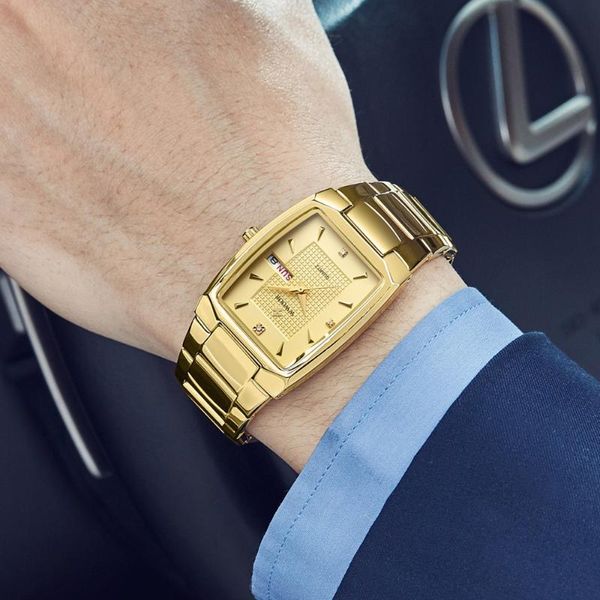 Relógios de pulso Relogio Masculino 2023 WWOOR Business Watch for Men Luxury Military Waterperpert Week Display Quartz Noble Golden Mens Relógio