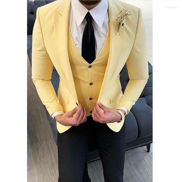 Abiti da uomo Giallo Casual Prom Uomo Slim Fit Con Pantaloni Neri Smoking Da Sposa Per Groomsmen 3 Pezzi Moda Maschile Giacca Sportiva gilet 2023