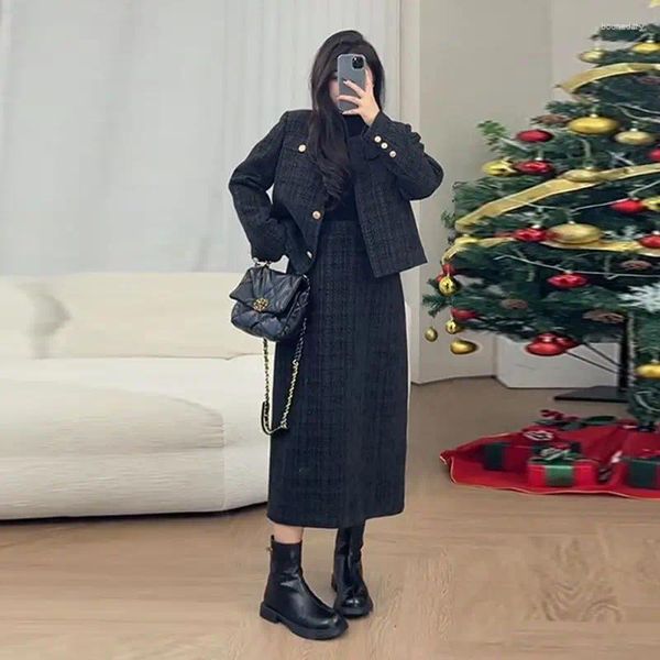 Abito a due pezzi Taglie forti Elegante giacca scozzese da donna in tweed Gonna Autunno e inverno Ragazza paffuta Slim Corto Lungo Set a due pezzi