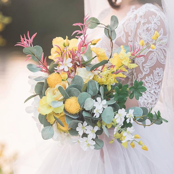 Fiori decorativi Personalizza la sposa coreana Matrimonio Mano che tiene il bouquet Decorazione di fiori di seta artificiale Forniture Puntelli Falso