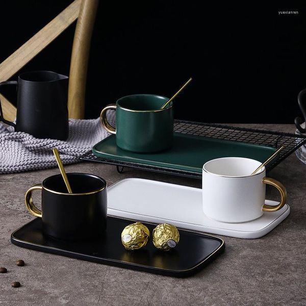 Кружки 3pcs/set rosted ceramic coffee кружка и тарелки, набор для семейного завтрака чашка для завтрака английский послеобеденный чай с ложкой