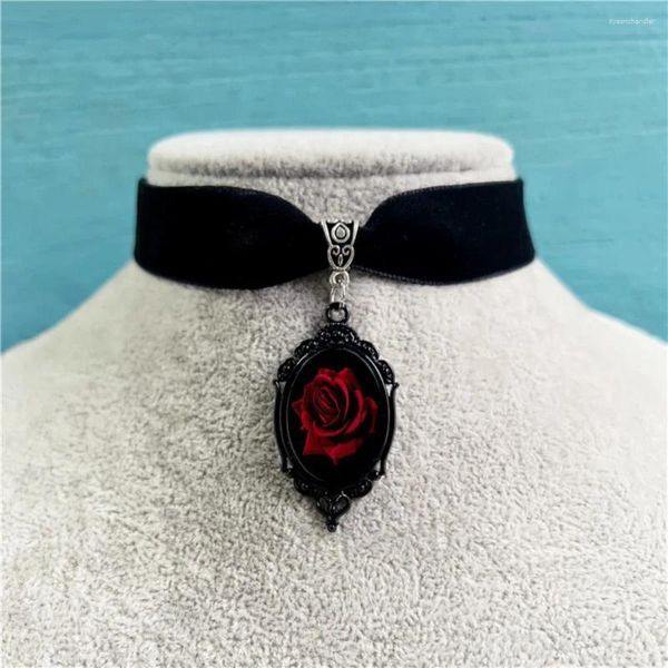 Anhänger Halsketten NCEE Gothic Blood Red Rose Cameo Choker Frau Mädchen Mode Hexe Schmuck Geschenk Vampir Vintage Samt Halskette