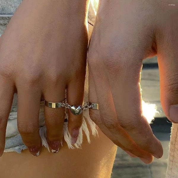 Anéis de casamento 2023 mão em casal em forma de coração anel design par simples corrente magnética aberta