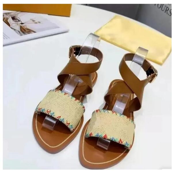 Tasarımcı Yaz Açık Moda Sandal İşlemeli Kadınlar Sandalet Yüksek Kaliteli Düz Alt Plaj Sandal Çapraz Döküm Taşıtma Deri Deri 05