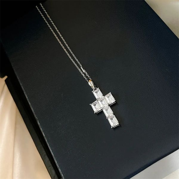 Halskette für Damen Designer 925 Silber Quadratischer Bohrer Kreuz Materialien Schmuck im klassischen Stil