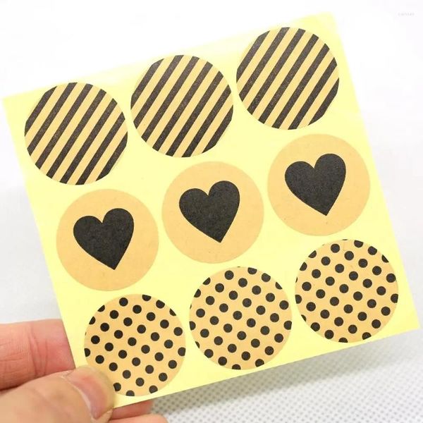 Envoltório de presente adesivos moda coração preto pontos sarja redondo papel kraft selo adesivo produtos artesanais 90 pçs/lote