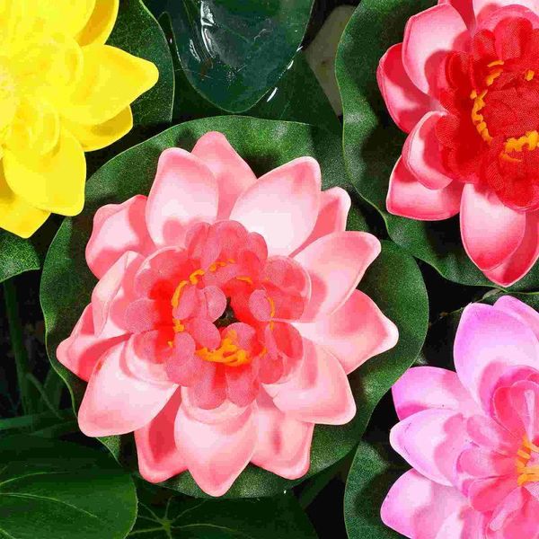 Dekorative Blumen, 5 Stück, künstliche schwimmende Blumen mit Kissen, lebensechte Wasserverzierung, perfekt für Teichdekorpflanzen