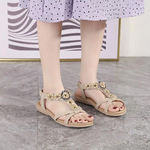 Sandalen Bohemian Roman Damen Flip Flops Anti-Rutsch-Zangen Strass Hausschuhe Sommer Weiblich Outdoor Strand Flipflop