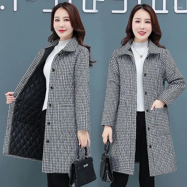 Trench da donna Autunno Inverno Giacca trapuntata Parka lungo Soprabito Cappotto casual in cotone imbottito scozzese di mezza età