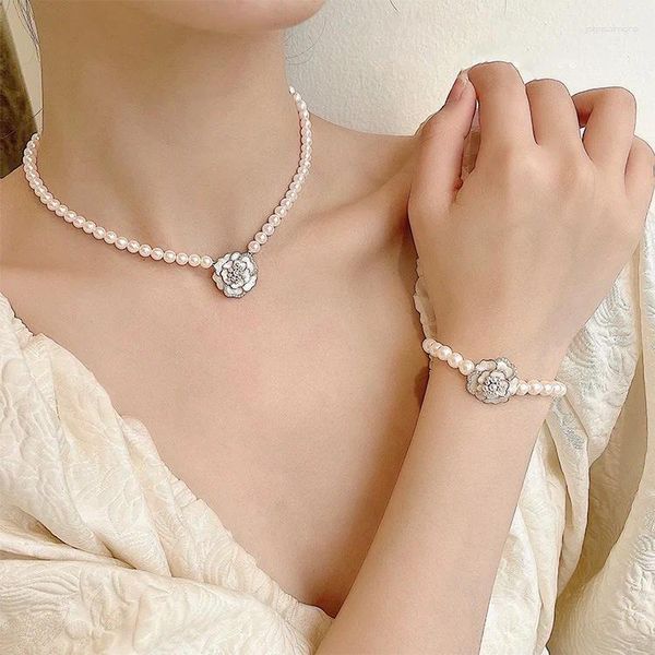 Correntes imitação de pérola colar camélia flor 2023 pescoço cadeia clavícula para mulheres luxo designer jóias