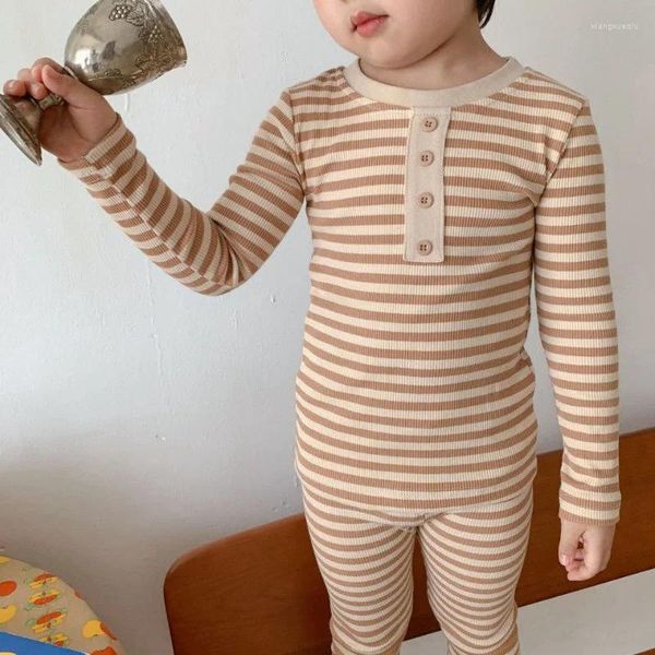 Conjuntos de roupas 2 pçs/set bebê menina menino com nervuras listrado pijamas conjunto de roupas de algodão da criança manga longa pijamas acessórios infantis