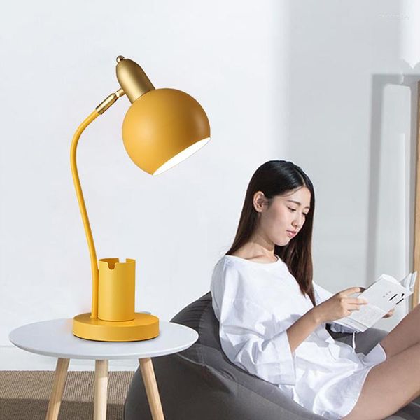 Lampade da tavolo Luce artistica in ferro regolabile con contenitore per penne Lampada da scrivania a LED nordica per salotto, camera da letto, studio, decorazioni per la casa, comodino