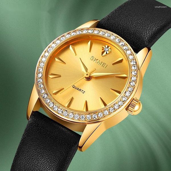 Orologi da polso SKMEI Orologi da polso al quarzo da donna con diamanti alla moda Cinturino impermeabile quadrante piccolo Orologio dal temperamento squisito per le donne