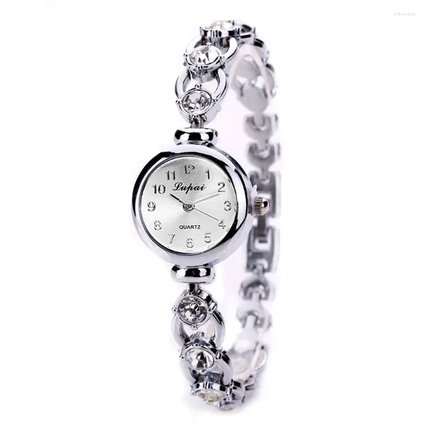 Orologi da polso Bracciale Orologio da donna Strass Orologi da donna luminosi Vente Chau Femmes Montres Abito da donna di lusso 2023