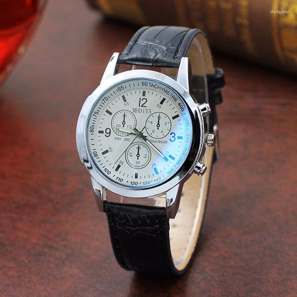 Relógios de pulso Belt Sport Sport Quartz Hour Wrist Analog Watch Men de alta qualidade Ratê