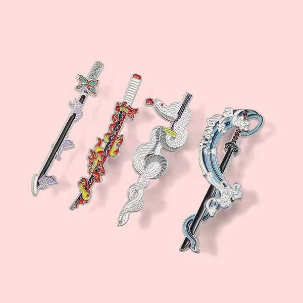 Spille Spille Demon Slayer Arma Spille smaltate Personalizzato Anime Coltello Spille Distintivi per risvolto Zaino Gioielli per cartoni animati Regalo per i fan Amico Z0421 all'ingrosso