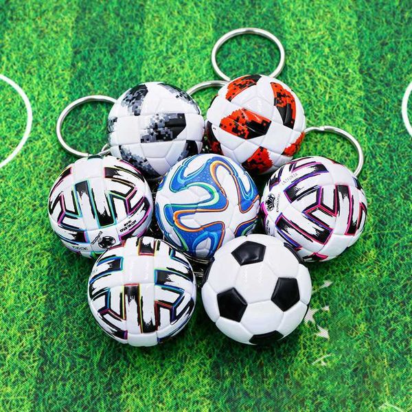 Schlüsselanhänger Stereoskopischer Fußball-Schlüsselanhänger Sport-Fußball-Souvenirs PU-Leder Herren-Fußballfans-Schlüsselanhänger Anhänger Sport 3d