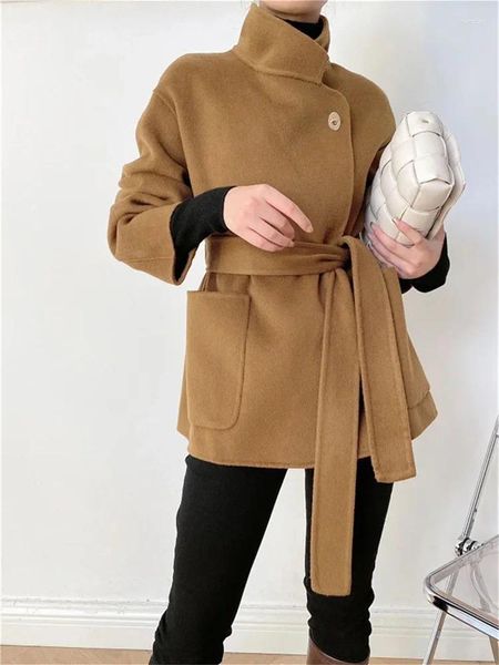 Maglieria da donna Cappotto con lacci da donna Bottoni in metallo Colletto in lana a doppia faccia Giacca temperamento moda femminile 2023 Autunno Inverno