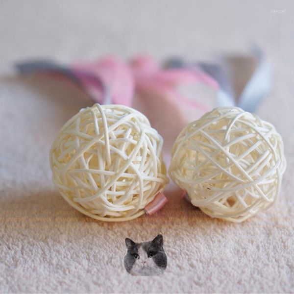 Toys de gatos gatos de estimação Toy Toy Favorite Natural Rattan Terby Cane Balls With Jingle Bells