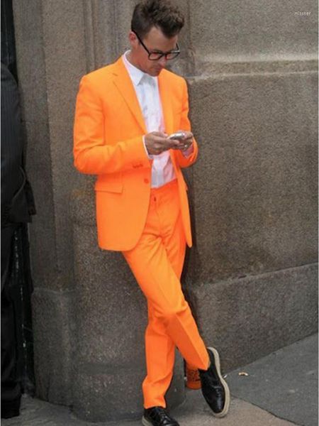 Ternos masculinos personalizam o vestido de noite de laranja brinde a um noivo bonito, roupas de trabalho de trabalho (calça de jaqueta gravata borboleta) OK: 055