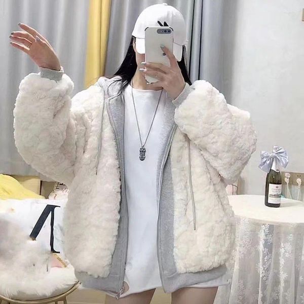 Pelliccia da donna Xpqbb Bianco Finto Giacca Invernale Femminile 2023 Coreano Allentato di Spessore Lana di Agnello Cappotto Con Cappuccio da Donna Addensare Caldo Parka Outwear