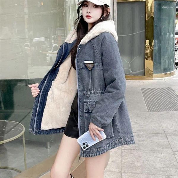 Damenjacken 2024 Winter Frühling Samt Dicke Kapuze Frauen Denim Jacke Koreanische Mode Streetwear Jeans Mantel Weibliche Lose Oberbekleidung R220