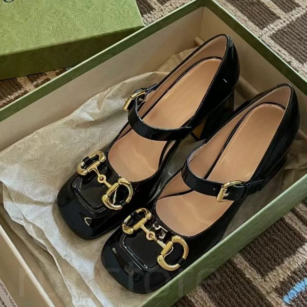 Scarpe da barca con tacco da donna di lusso Sandali Mary Jane Pelle italiana Pelle bovina con tacco con fibbia in metallo Punta quadrata Tacchi alti con tacco grosso Scarpe eleganti da festa con tacco spesso