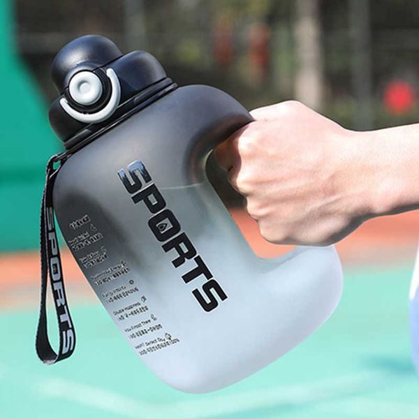 Canecas 16L 25L Botthe de água de grande capacidade de palha portátil com marcador de tempo Copa de verão Summer Water Jug Fitness Sports Water Bottle Z0420