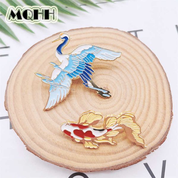 Pins Broschen Kreative Cartoon Tiere Emaille Pins Vögel Kraniche Fische Koi Legierung Broschen Abzeichen Kleidung Accessoires Exquisite Frauen Schmuck Z0421