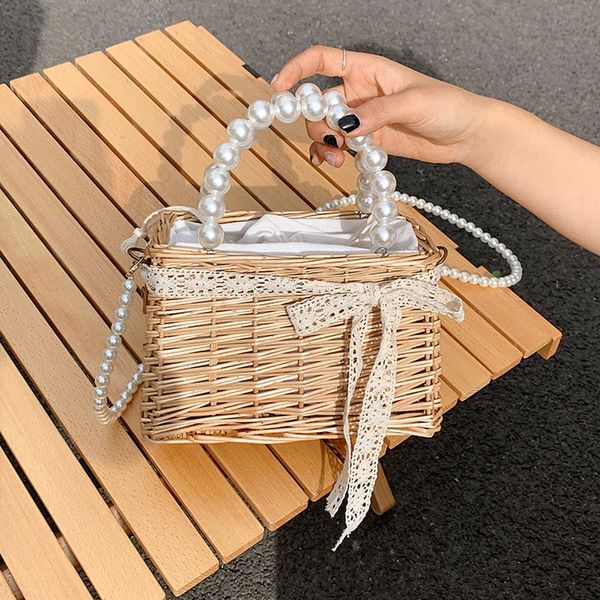 Bolsa de noite bolsa feita à mão Bolsa de praia Bola retro Mulheres Rattan Tecida Cadeia de pérolas de renda Small Basket Smags de ombro J230420