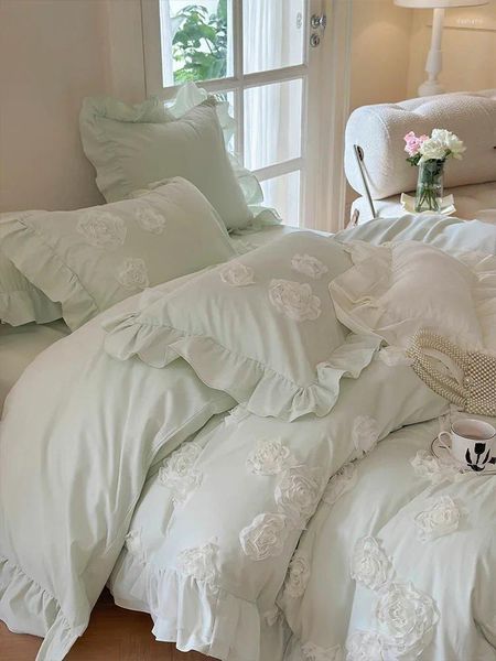 Yatak takımları dört parçalı pamuklu Fransız romantik kalınlaşmış sıcak ev sonbahar ve kış yatak sayfası karikatür anime flouce dekorasyon