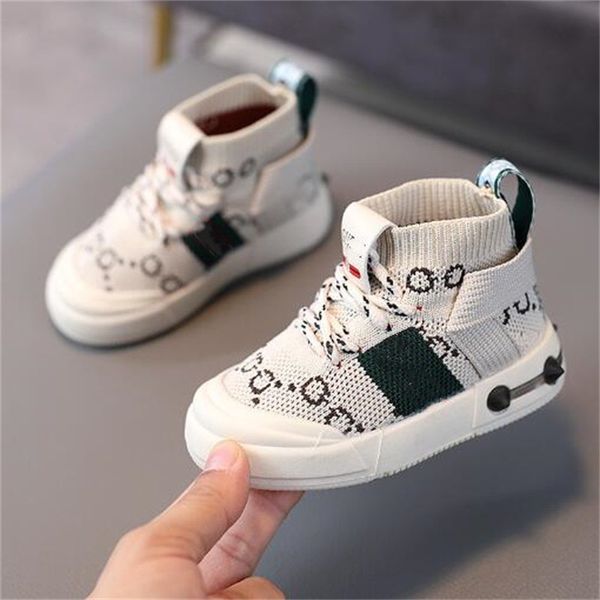 Scarpe per bambini sneakers piatte Panno a rete di alta qualità colore incantesimo 2023 Nuova primavera estate Sneakers traspiranti sneakers per ragazze e ragazzi Sneakers traspiranti