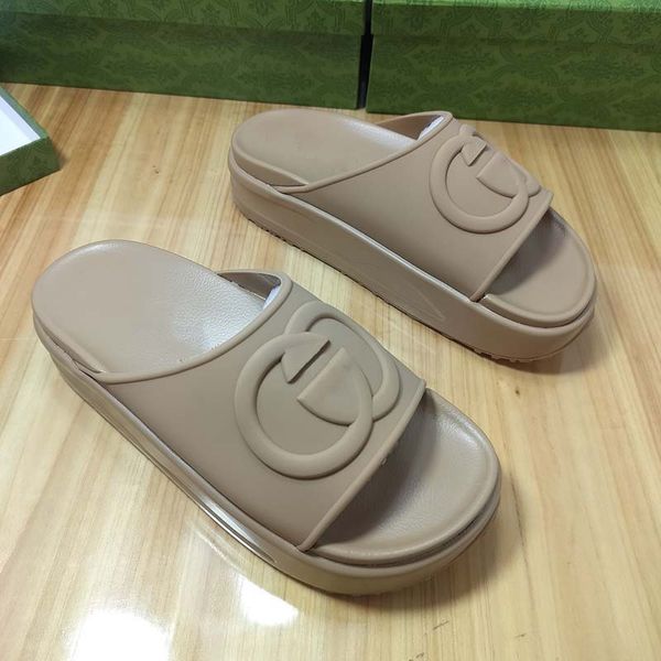 2024 Tasarımcı Terlik Kadınlar Interlocking G Sandalet Mens Tasarımcı Sandalet Sandalet Kauçuk Platform Slide Flip Flip Flops Yaz Ayakkabıları Dearfoam Chaco244 S396 S