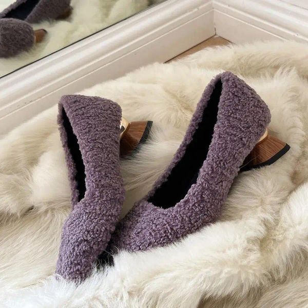 Scarpe eleganti 9 anni Acquista Vera lana Inverno Caldo Tacchi da donna Punta tonda Comodo tacco alto alla moda all'aperto