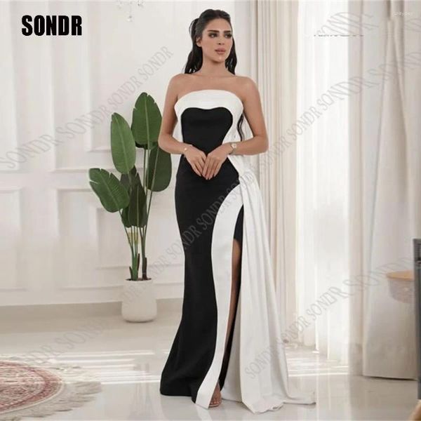 Vestidos de festa elegante preto/branco uma linha baile sem alças longa fenda dubai vestidos de noite lantejoulas arábia saudita