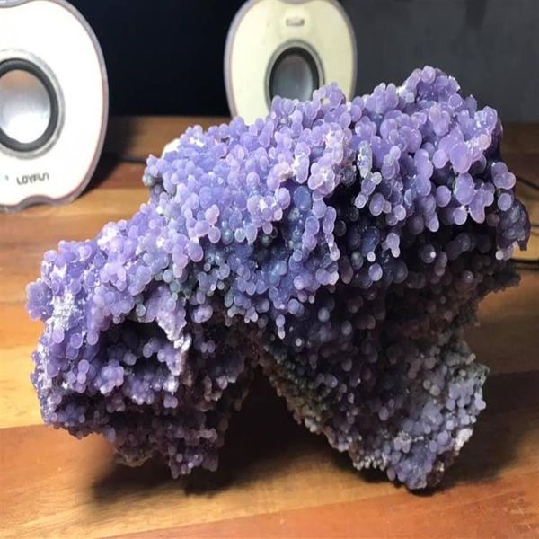 Cluster di cristalli di sfere di calcedonio di agata naturale d'uva FIORE 306k