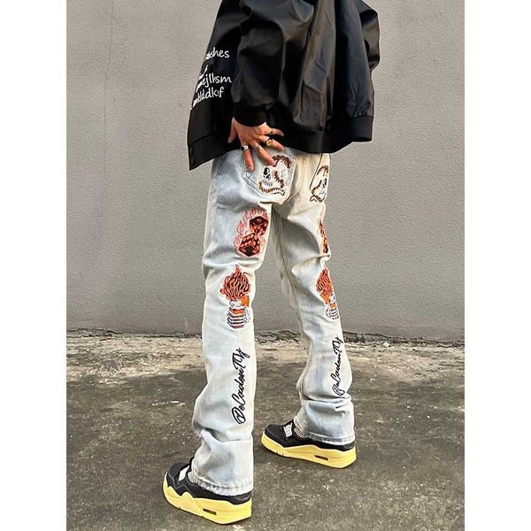 Pantaloni da uomo American Street Popular Flame Skull Jeans ricamati Uomo Retro Goic Style Straight Leg Pants uomo cloing y2k mens jeans G230422