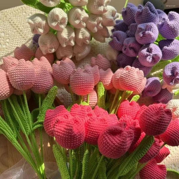 Flores decorativas 1 pc flor de malha rosa tulipas falso criativo buquê artificial mão-tecido crochê casa mesa decorar acessório de casamento