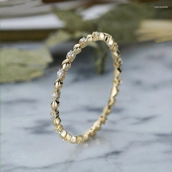 Cluster Anéis Huitan Simples Elegante Anel de Dedo Fino para Meninas Cor Dourada Moda Versátil Acessórios com Pedra CZ Presente Mulheres Jóias