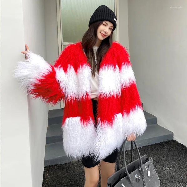 Cappotto caldo ispessito con pannello bianco rosso con scollo a V di media lunghezza in lana da spiaggia imitazione stile moda autunno e inverno in pelliccia da donna