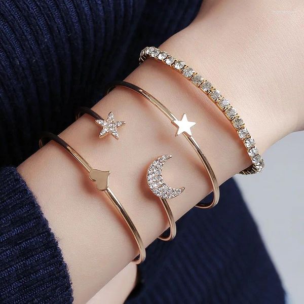 Простой модный элегантный браслет со звездой и луной, персиковое сердце, глянцевый набор из четырех аксессуаров для рук, изысканный браслет для продажи
