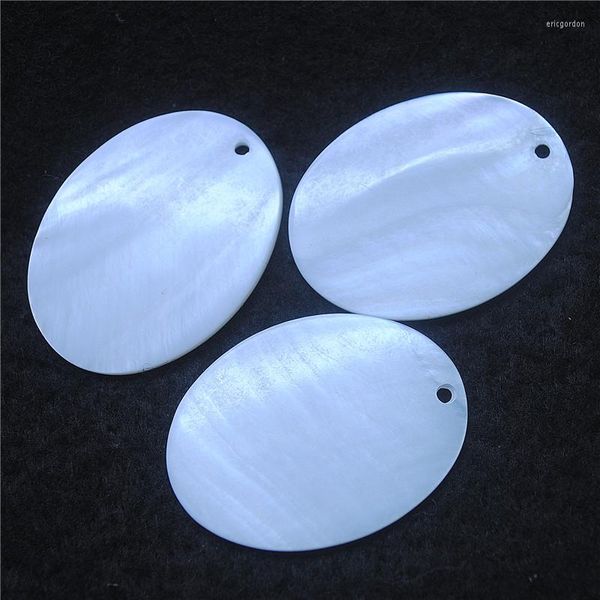 Charms 4 STÜCKE Natur Weiße Muschel Anhänger Perlmutt Ovale Form Gute Qualität 40X30 MM Dicke 2 MM Für die Herstellung von Teilen für Frauen