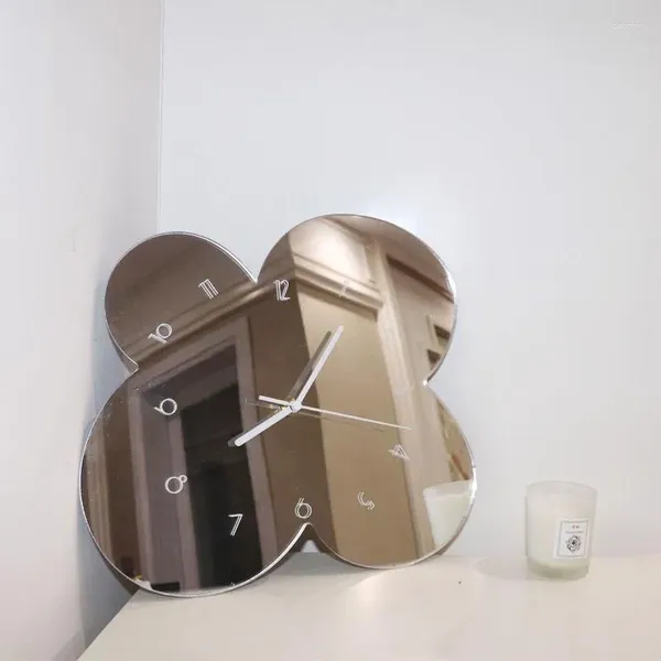 Relógios de parede Ins Coreano Espelho Relógio Nórdico Moderno Minimalista Luz Luxo Decoração Criativa Silenciosa Sala de estar Casa